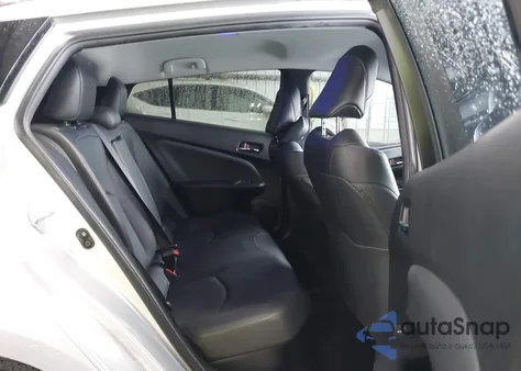 2017 Toyota Prius Three Touring z USA, uszkodzony, nr VIN JTDKARFU8H3544728